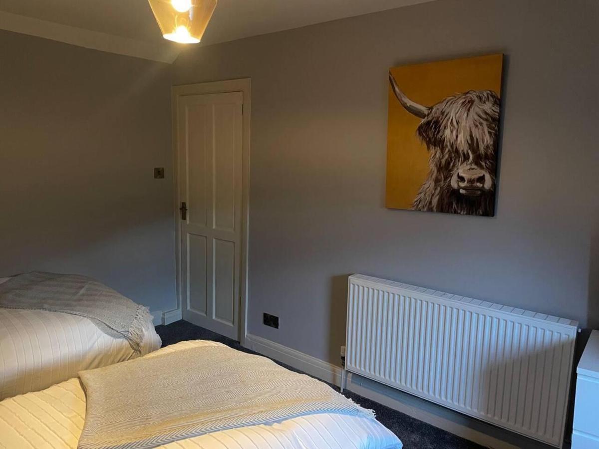Cosy Apartment Above Village Pub Buxton  Exterior foto